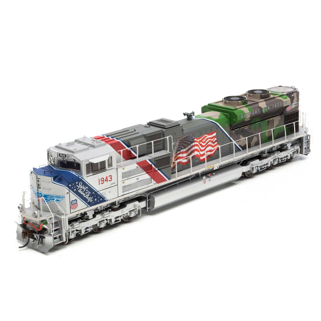 SD70ACe Locomotive with DCC and Sound, HO E37609