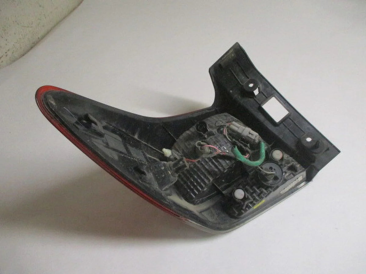 Pre-Owned Subaru Impreza RH Passenger Outer Tail Brake Light Lamp I334