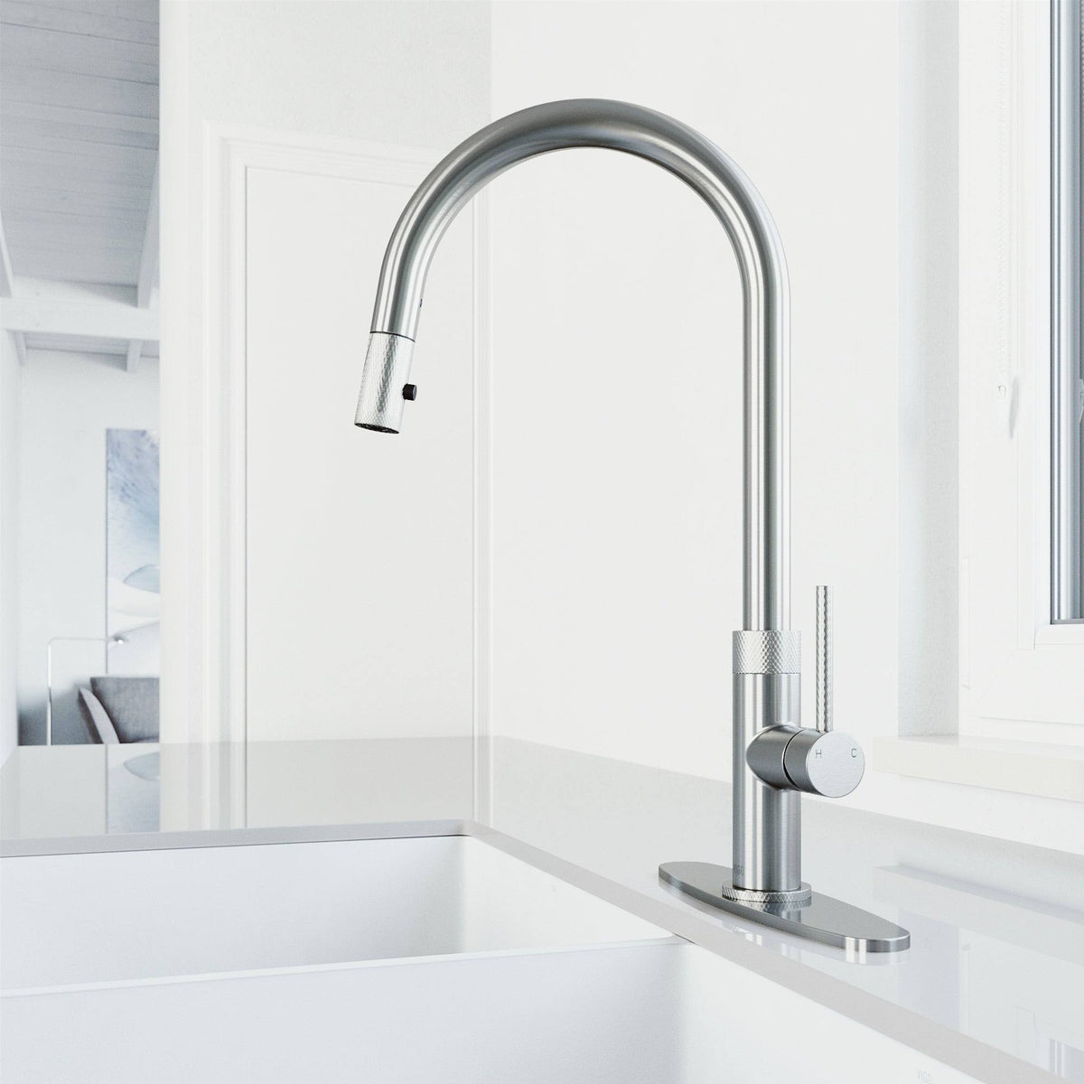 Stainless Steel Pull-Down Kitchen Faucet with Deck Plate Q5766
