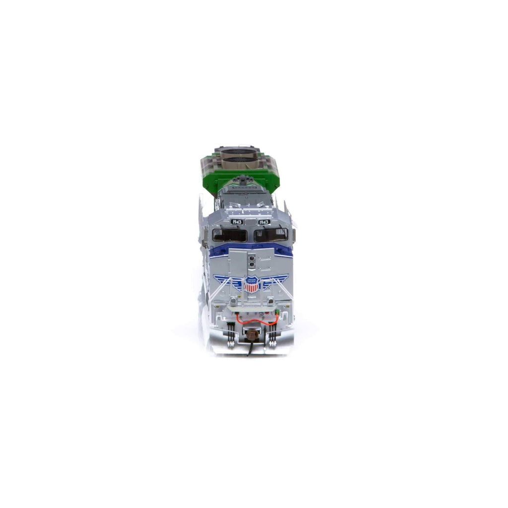 SD70ACe Locomotive with DCC and Sound, HO E37609